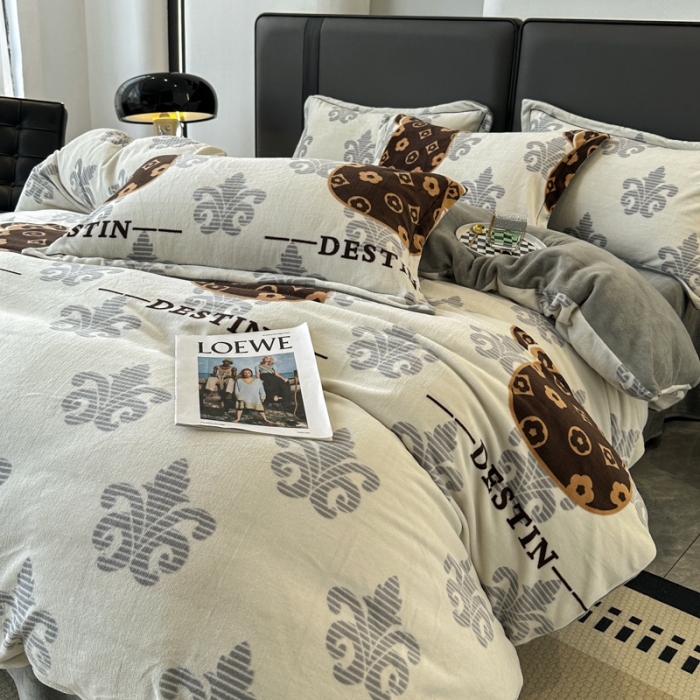 91家纺网 家纺一手货源 找家纺 耀达 2024新款轻奢加厚牛奶绒四件套 潮玩熊