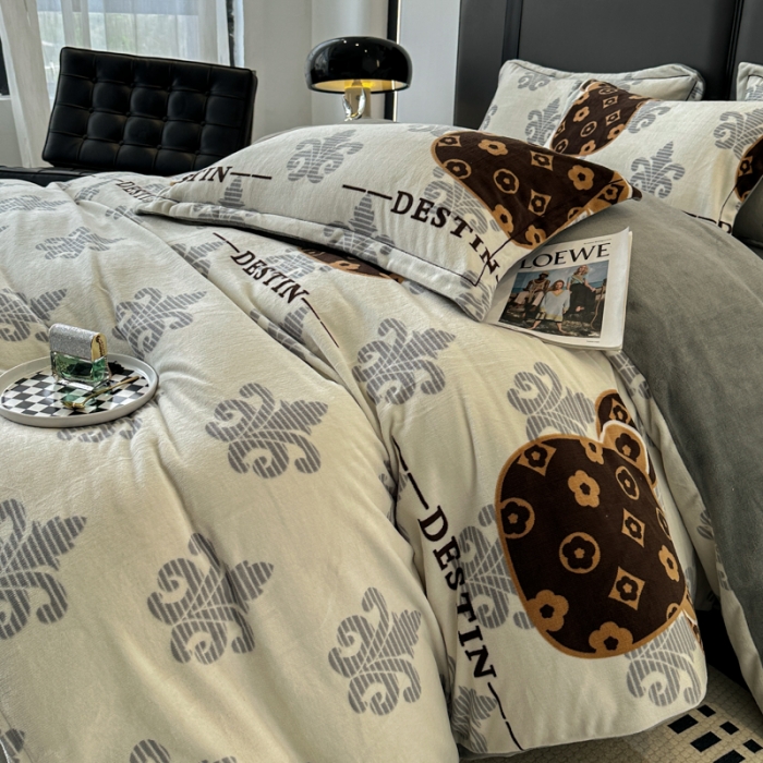 91家纺网 家纺一手货源 找家纺 耀达 2024新款轻奢加厚牛奶绒四件套 潮玩熊