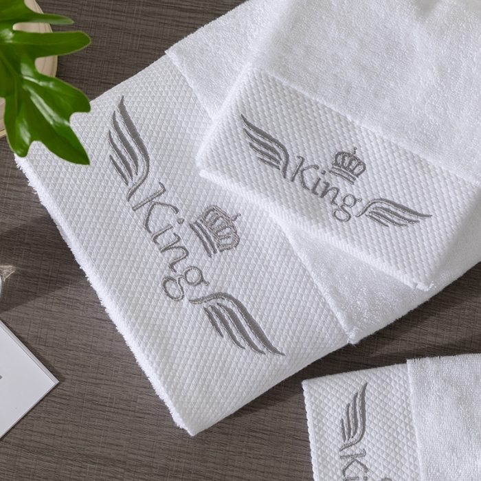 91家纺网 家纺一手货源 找家纺 全棉纯棉五星级酒店浴巾布草宾馆毛巾民宿铂金缎绣花面巾三件套king