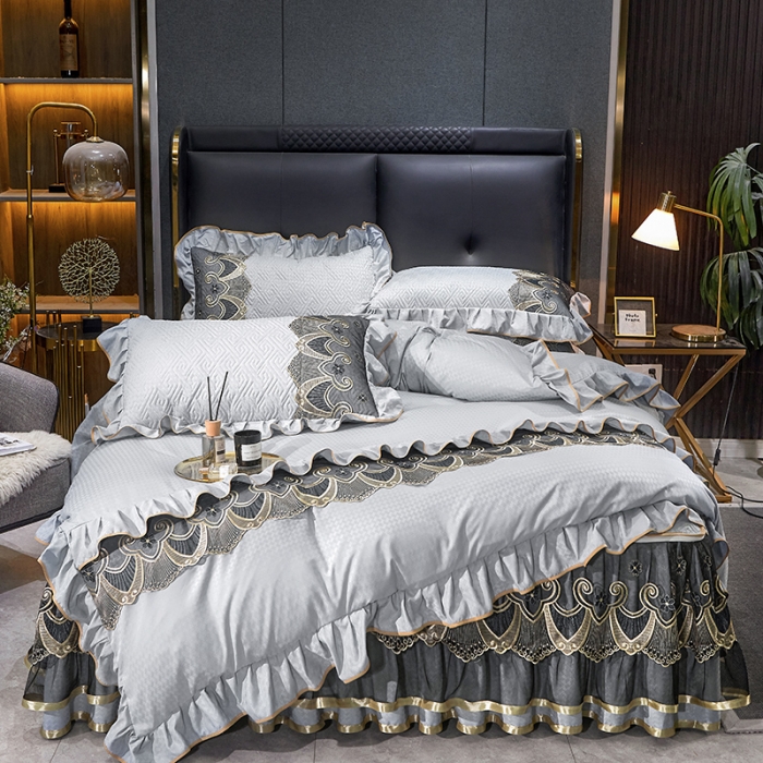 91家纺网 家纺一手货源 找家纺 罗艺轩 2024新款贡缎提花夹棉床裙四件套千鸟格系列 千鸟格-冰灿银