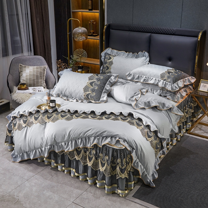 91家纺网 家纺一手货源 找家纺 罗艺轩 2024新款贡缎提花夹棉床裙四件套千鸟格系列 千鸟格-冰灿银