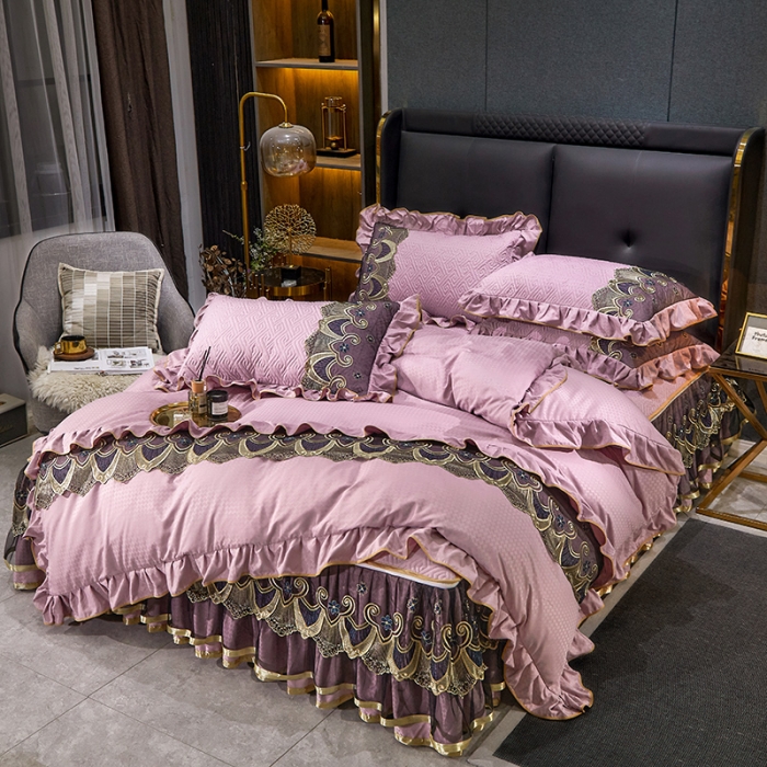 91家纺网 家纺一手货源 找家纺 罗艺轩 2024新款贡缎提花夹棉床裙四件套千鸟格系列 千鸟格-香妃粉