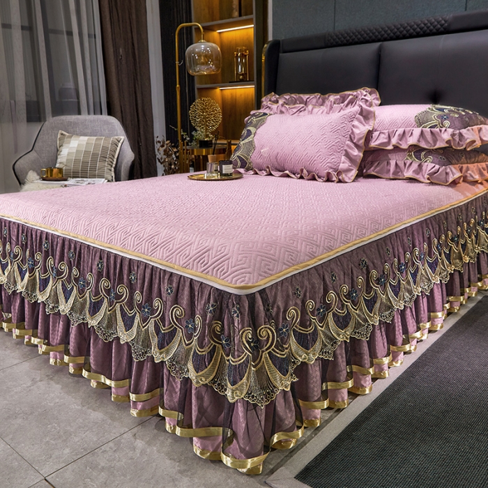 91家纺网 家纺一手货源 找家纺 罗艺轩 2024新款贡缎提花夹棉床裙三件套千鸟格系列 千鸟格-香妃粉