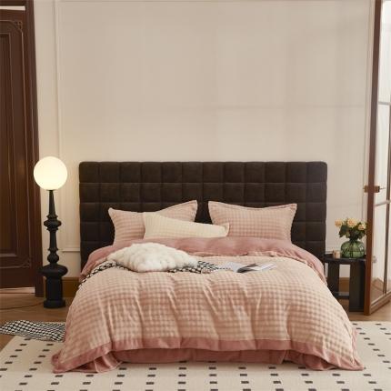 91家纺网 家纺一手货源 找家纺 新月家纺 2024新款保暖简约牛奶绒托斯塞纳四件套 托斯塞纳+蜜桃粉