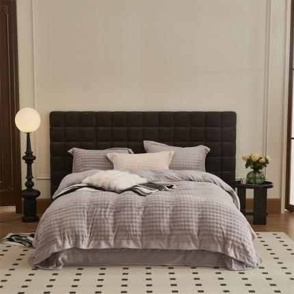 91家纺网 家纺一手货源 找家纺 新月家纺 2024新款保暖简约牛奶绒托斯塞纳四件套 托斯塞纳+绅士灰