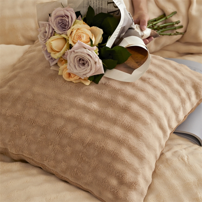 91家纺网 家纺一手货源 找家纺 新月家纺 2024新款保暖简约牛奶绒托斯塞纳四件套 托斯塞纳+贵族白