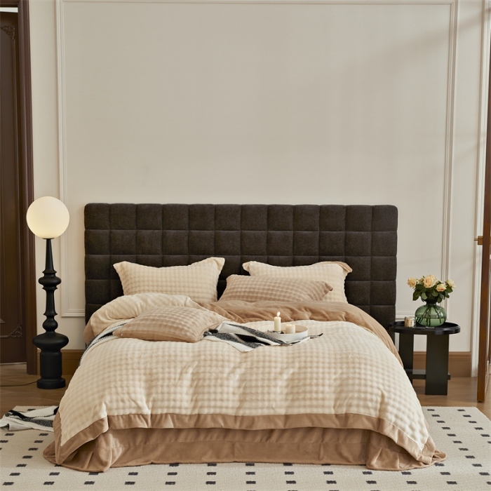 91家纺网 家纺一手货源 找家纺 新月家纺 2024新款保暖简约牛奶绒托斯塞纳四件套 托斯塞纳+贵族白