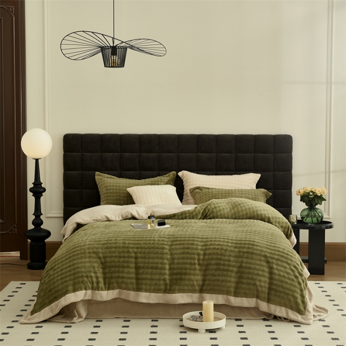 91家纺网 家纺一手货源 找家纺 新月家纺 2024新款保暖简约牛奶绒托斯塞纳四件套 托斯塞纳+玛雅绿