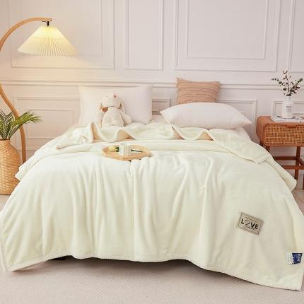 坦客毯业 2023年新款纯色牛奶绒毛毯沙发盖毯午睡毯子白色