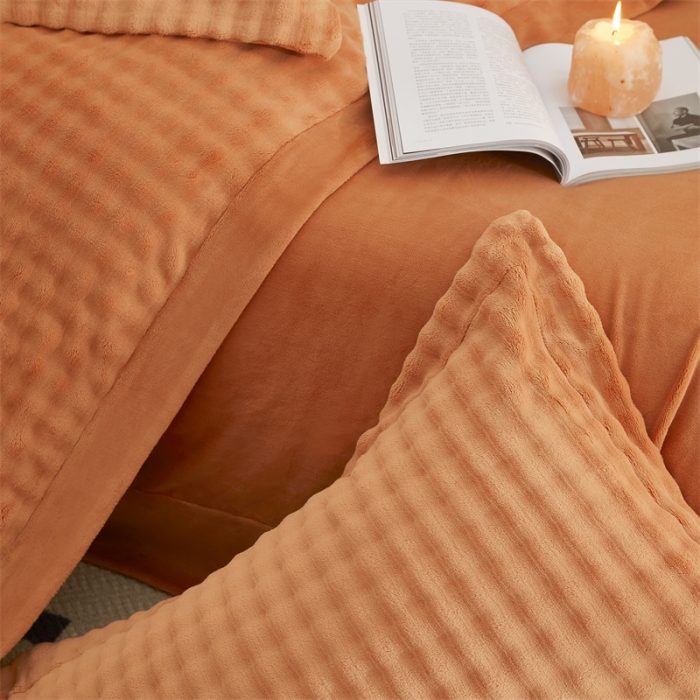 91家纺网 家纺一手货源 找家纺 新月家纺 2024新款保暖简约牛奶绒托斯塞纳四件套 托斯塞纳+奢华橙