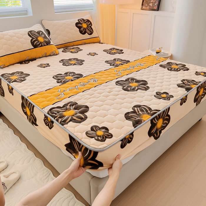 91家纺网 家纺一手货源 找家纺 情煊家纺 2023新款保暖牛奶绒夹棉床笠 情调