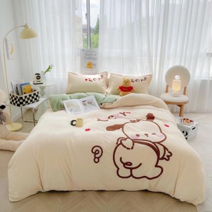 91家纺网 家纺一手货源 找家纺 推推 2025新款毛巾绣贴布绣牛奶绒四件套 卡通狗-奶黄+青巩绿