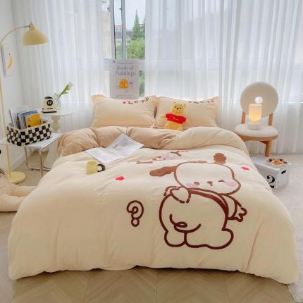 91家纺网 家纺一手货源 找家纺 推推 2025新款毛巾绣贴布绣牛奶绒四件套 卡通狗-奶黄+杏色