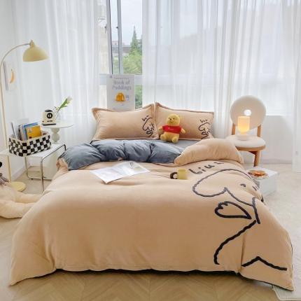 91家纺网 家纺一手货源 找家纺 推推 2025新款毛巾绣贴布绣牛奶绒四件套 可爱熊-杏色+深灰