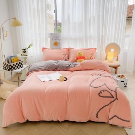 91家纺网 家纺一手货源 找家纺 推推 2025新款毛巾绣贴布绣牛奶绒四件套 可爱熊-玉色+炭灰