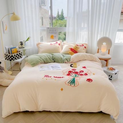 91家纺网 家纺一手货源 找家纺 推推 2025新款毛巾绣贴布绣牛奶绒四件套 手捧花-奶黄+青巩绿