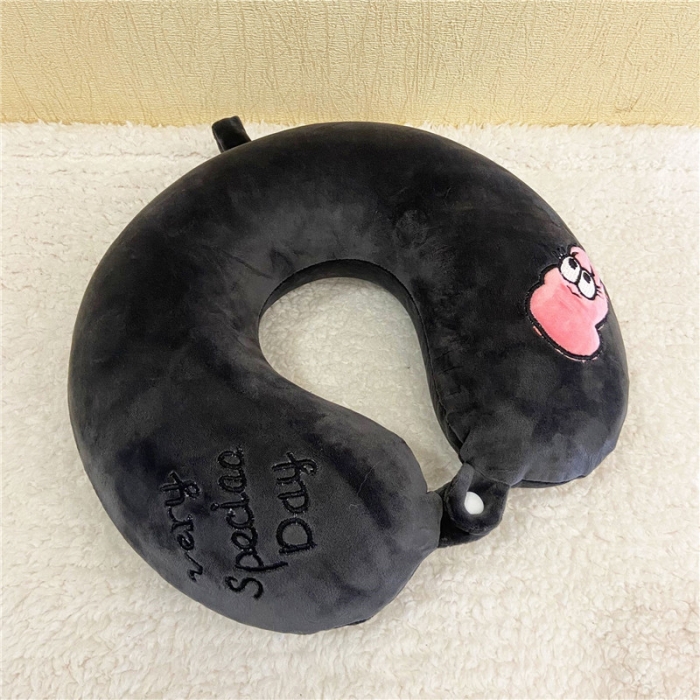 91家纺网 家纺一手货源 找家纺 卡奥 2025新款卡通U型枕护颈枕旅行颈椎枕 爆笑虫-黑