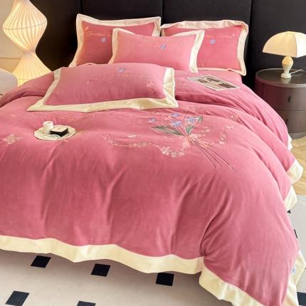 91家纺网 家纺一手货源 找家纺 总2024牛奶绒刺绣四件套8.5斤加厚全消光牛奶绒面料宝宝法兰水晶绒