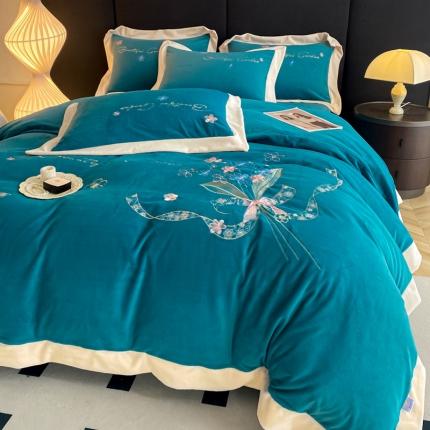 91家纺网 家纺一手货源 找家纺 总2024牛奶绒刺绣四件套8.5斤加厚全消光牛奶绒面料宝宝法兰水晶绒