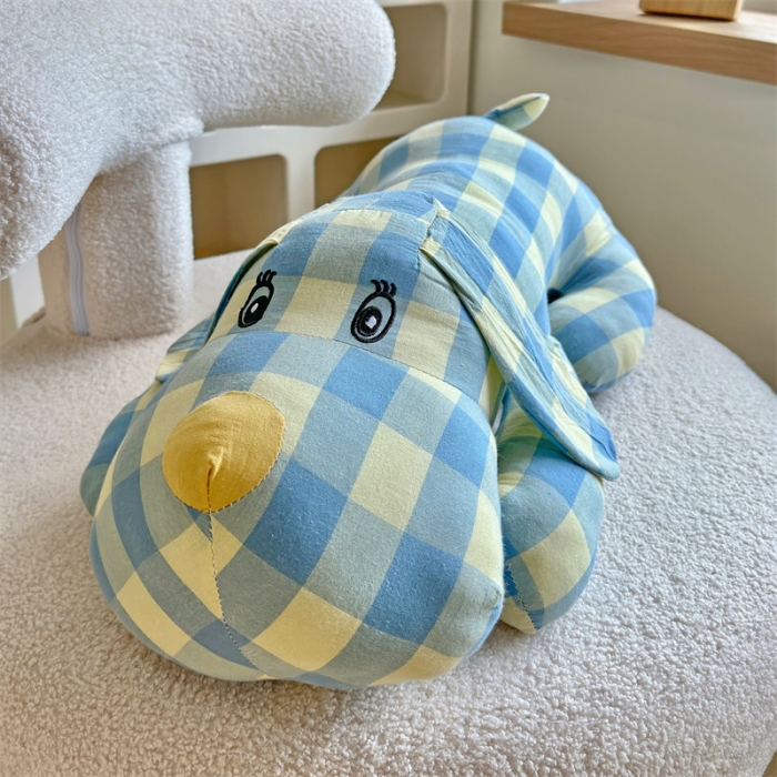 91家纺网 家纺一手货源 找家纺 三沁 2023直播爆款福利款纯棉色织水洗棉格子小萌狗趴趴狗 浅绿黄中格