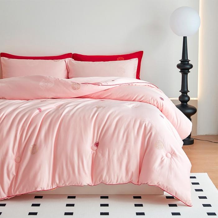 91家纺网 家纺一手货源 找家纺 新款 100支天丝棉大提花蚕丝大豆被婚庆结婚喜庆大红秋冬被芯婚庆被 百年好合粉色