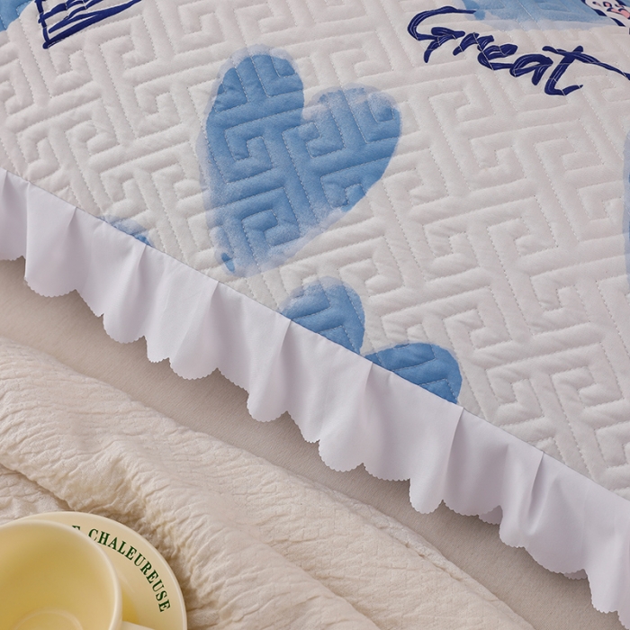 91家纺网 家纺一手货源 找家纺 艾兜坊 2023新款磨毛夹棉花边双人枕套 爱心熊