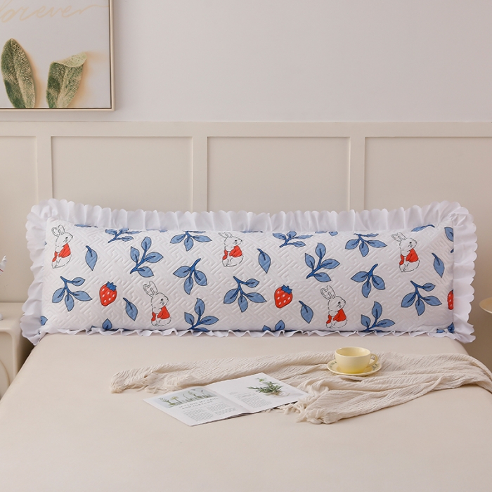 91家纺网 家纺一手货源 找家纺 艾兜坊 2023新款磨毛夹棉花边双人枕套 草莓兔