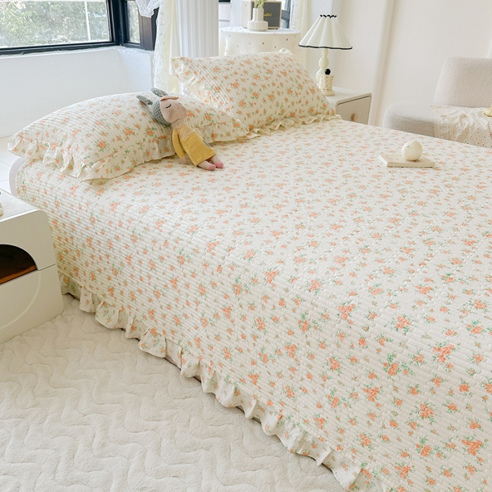 91家纺网 家纺一手货源 找家纺 岚吉 新款40支133*72全棉斜纹夹棉绗缝小花边床盖 芳香