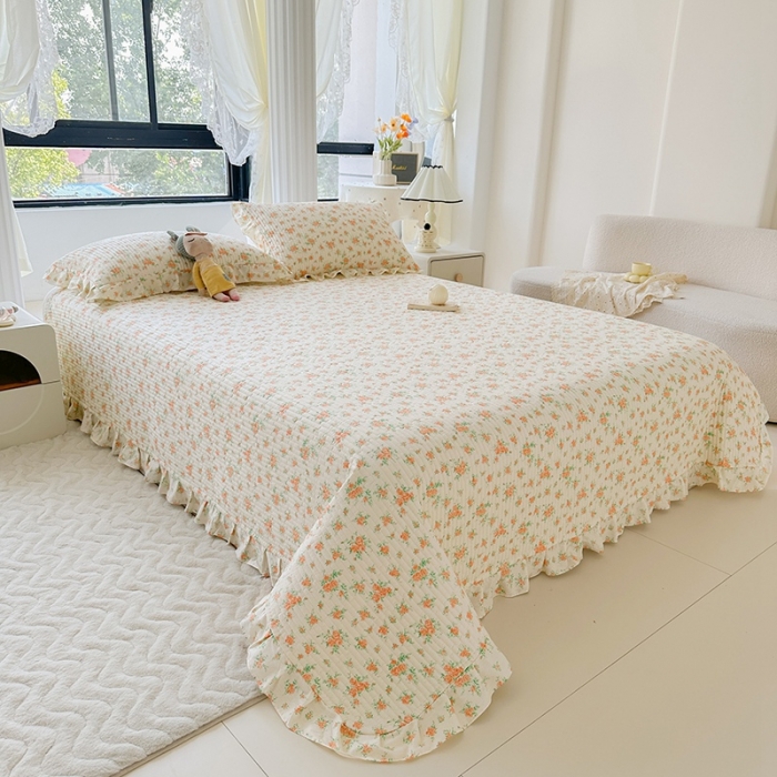 91家纺网 家纺一手货源 找家纺 岚吉 新款40支133*72全棉斜纹夹棉绗缝小花边床盖 芳香