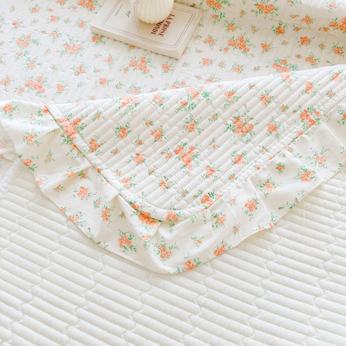 91家纺网 家纺一手货源 找家纺 岚吉 新款40支133*72全棉斜纹夹棉绗缝小花边床盖 芳香