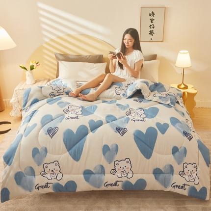 91家纺网 家纺一手货源 找家纺 艾兜坊 2023新款亲肤水洗棉大豆纤维被 被子被芯爱心小熊