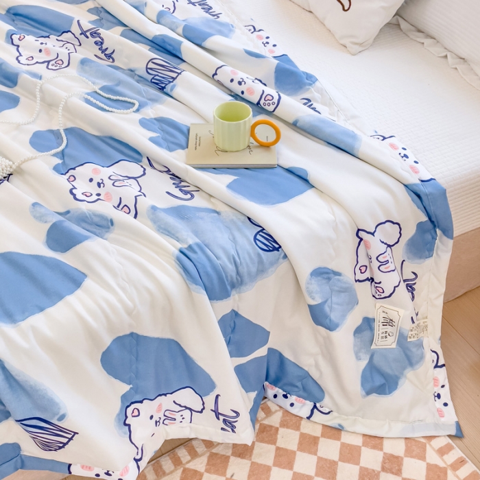 91家纺网 家纺一手货源 找家纺 艾兜坊2023新款水洗棉夏被爱心小熊