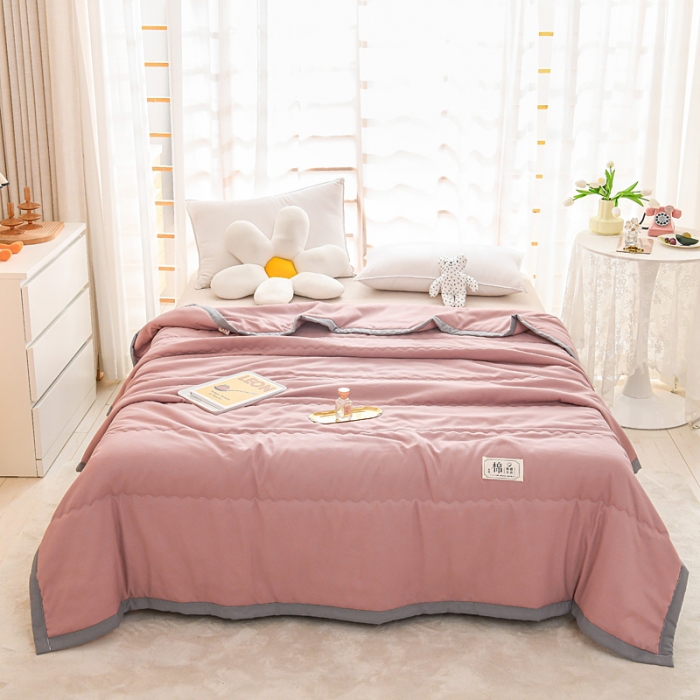 91家纺网 家纺一手货源 找家纺 艾兜坊2023新款水洗棉夏被豆沙