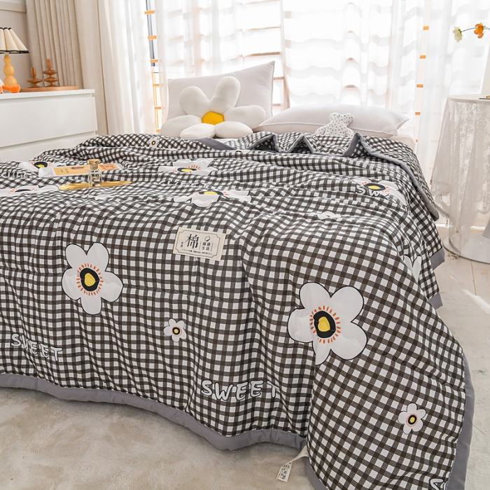 91家纺网 家纺一手货源 找家纺 艾兜坊2023新款水洗棉夏被格子花