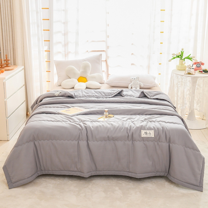 91家纺网 家纺一手货源 找家纺 艾兜坊2023新款水洗棉夏被浅灰