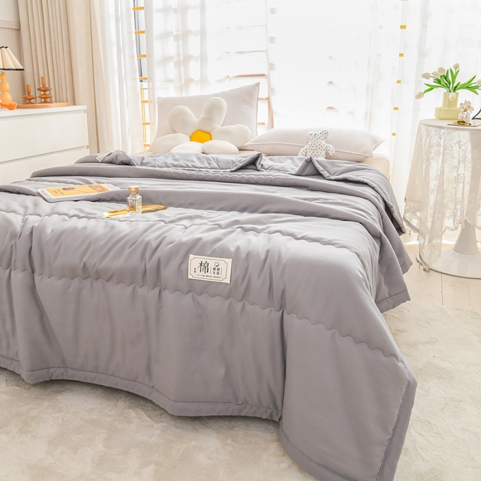 91家纺网 家纺一手货源 找家纺 艾兜坊2023新款水洗棉夏被浅灰
