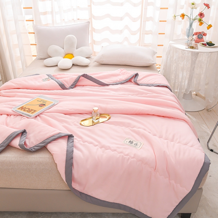 91家纺网 家纺一手货源 找家纺 艾兜坊2023新款水洗棉夏被玉色