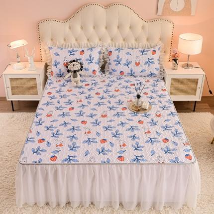 91家纺网 家纺一手货源 找家纺 艾兜坊 2023新款轻柔云感水洗磨毛夹棉床裙草莓兔兔