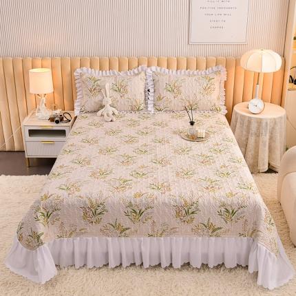 91家纺网 家纺一手货源 找家纺 艾兜坊 2023新款轻柔云感水洗磨毛夹棉床盖花觅田园