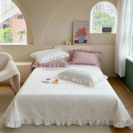 91家纺网 家纺一手货源 找家纺 （总）诗黛尔 2023秋冬新款全棉斜纹夹棉床盖花边款-玫瑰花语系列