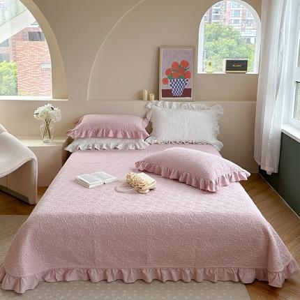 诗黛尔 2023秋冬新款全棉斜纹夹棉床盖花边款-玫瑰花语系列 浅粉色