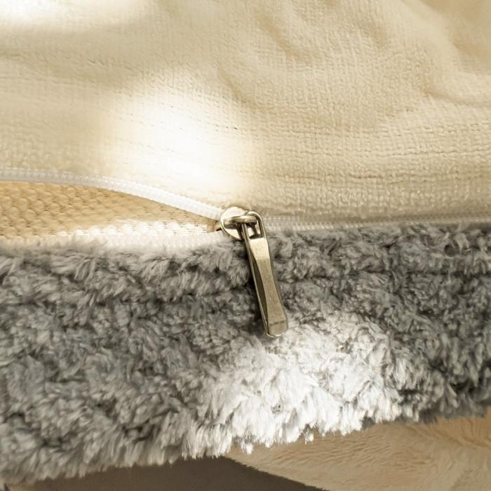 91家纺网 家纺一手货源 找家纺 法澳 2023新款220克牛奶绒雕花烂花多功能单被套 爱莎-米白