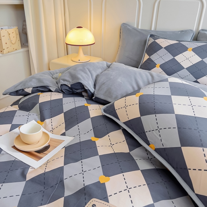 91家纺网 家纺一手货源 找家纺 琪琪阁 2023新款A棉B绒棉加绒牛奶绒四件套单被套 格韵空间