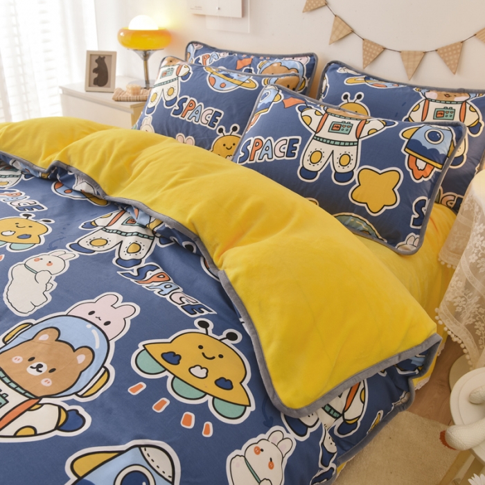 91家纺网 家纺一手货源 找家纺 琪琪阁 2023新款A棉B绒棉加绒牛奶绒四件套单被套 太空熊