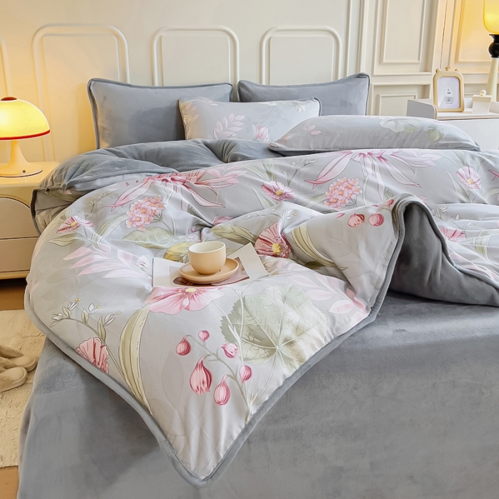 91家纺网 家纺一手货源 找家纺 琪琪阁 2023新款A棉B绒棉加绒牛奶绒四件套单被套 玉芙蓉