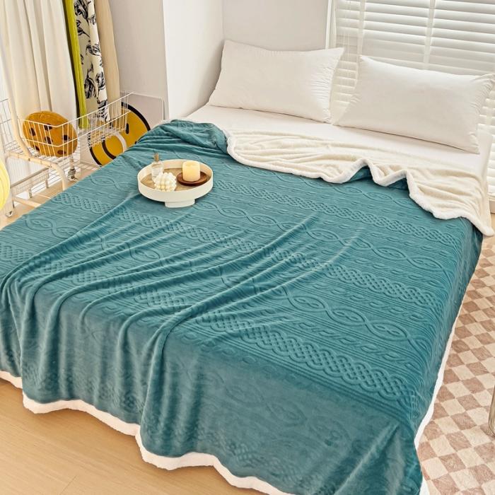 91家纺网 家纺一手货源 找家纺 法澳 2023新款220克牛奶绒雕花烂花毛毯休闲毯 爱莎-宾利蓝