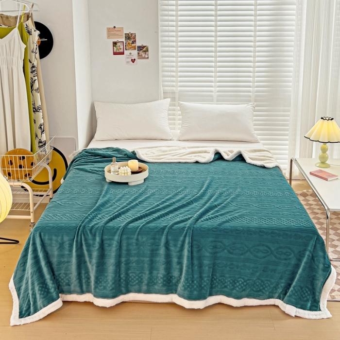 91家纺网 家纺一手货源 找家纺 法澳 2023新款220克牛奶绒雕花烂花毛毯休闲毯 爱莎-宾利蓝