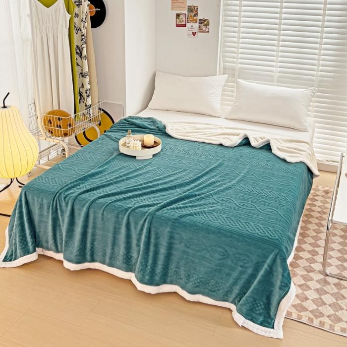 91家纺网 家纺一手货源 找家纺 法澳 2023新款220克牛奶绒雕花烂花毛毯休闲毯 爱莎-宾利蓝