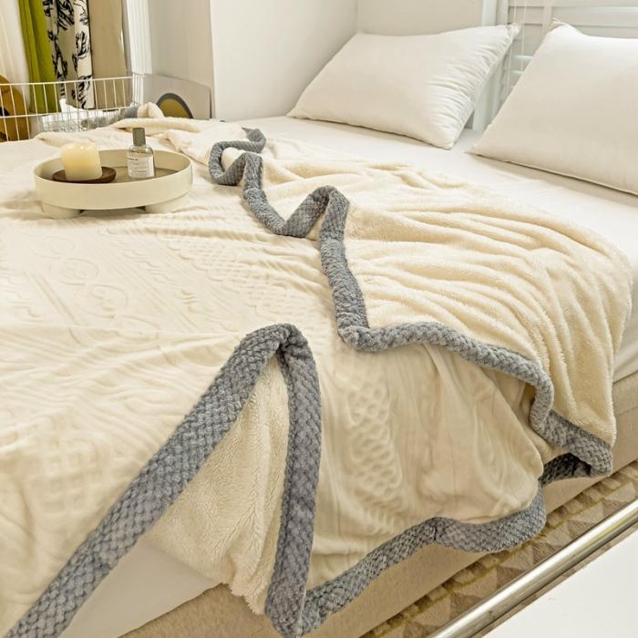 91家纺网 家纺一手货源 找家纺 法澳 2023新款220克牛奶绒雕花烂花毛毯休闲毯 爱莎-米白