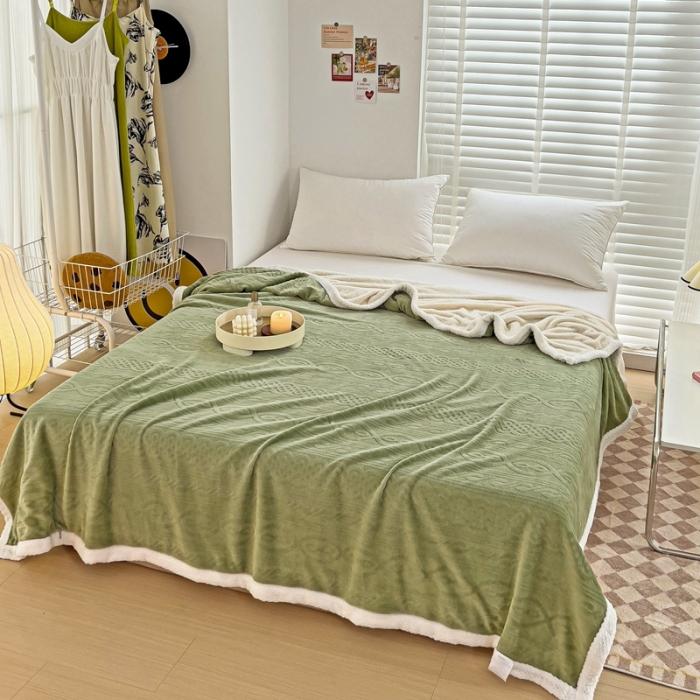 91家纺网 家纺一手货源 找家纺 法澳 2023新款220克牛奶绒雕花烂花毛毯休闲毯 爱莎-牛油果绿